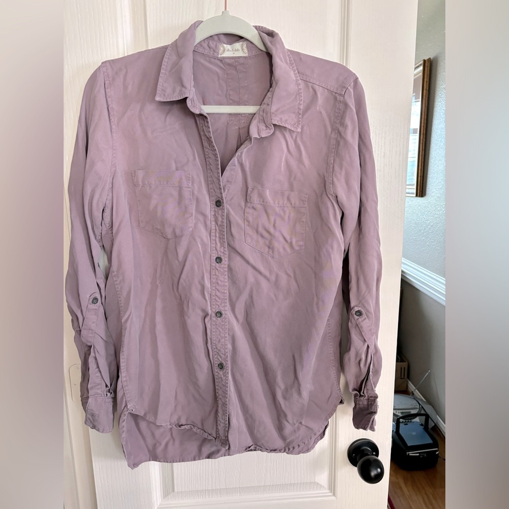 Altard State button up shirt. Super soft GUC. Size Medium. Adjustable sleeve